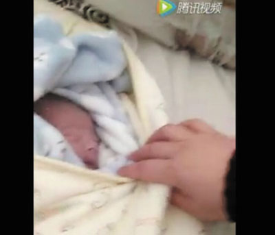痛心，大連一女嬰剛出生兩個小時就被棄垃圾桶