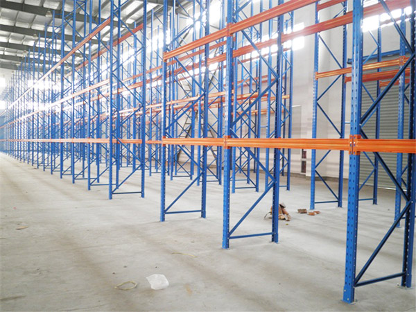 分析重型貨架質量的方法及選擇重型貨架的理由！