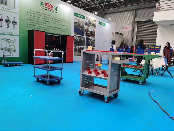 天金岡刀具車走進刀具行業(yè)的達沃斯小鎮(zhèn)-第三屆昆山雙十二數(shù)控刀具.模具展覽會