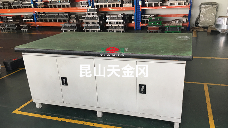 當車間工具柜遇到模具廠，會擦出怎樣的火花？