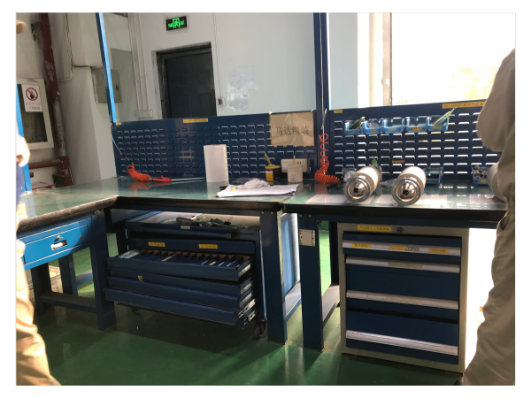 這9點(diǎn)告訴你，如何選擇一個(gè)好的鉗工桌廠家【天金岡】