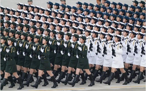 她們英姿颯爽，氣勢不凡，國之巾幗